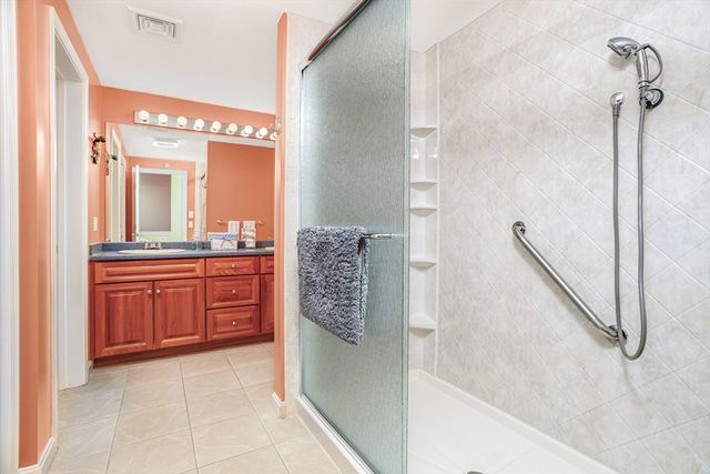 195 Bridle Cross Road 195, Fitchburg, MA 01420