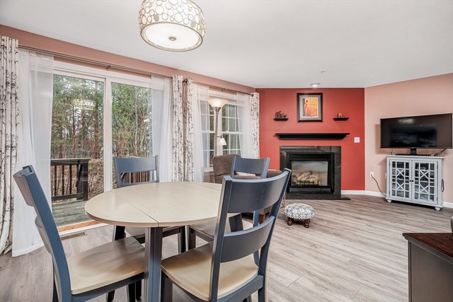 195 Bridle Cross Road 195, Fitchburg, MA 01420