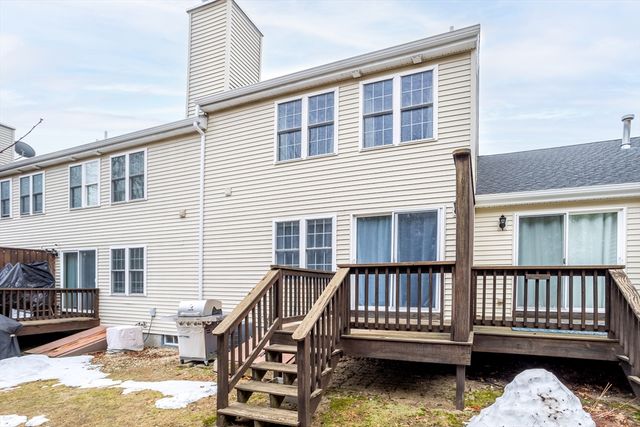 195 Bridle Cross Road 195, Fitchburg, MA 01420