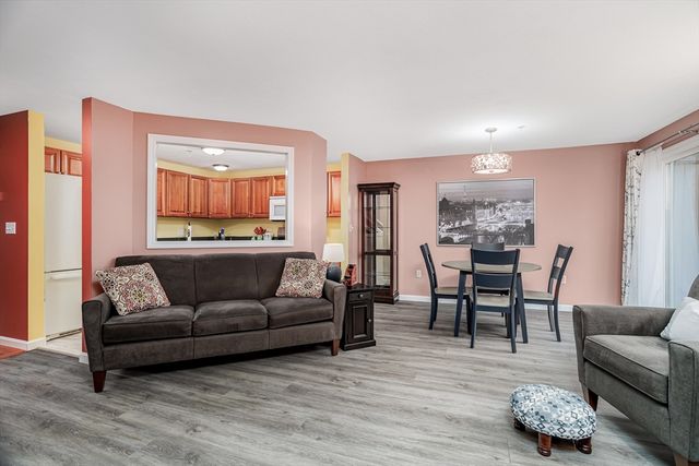 195 Bridle Cross Road 195, Fitchburg, MA 01420