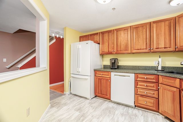 195 Bridle Cross Road 195, Fitchburg, MA 01420