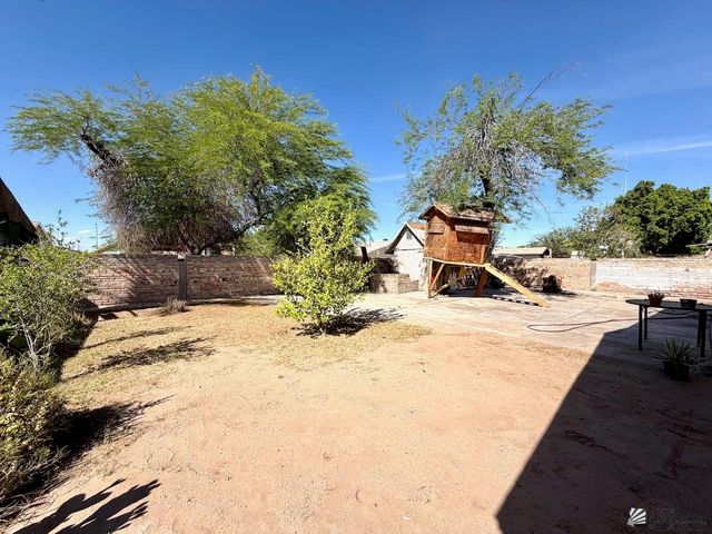 1216 E D St, San Luis, AZ 85336
