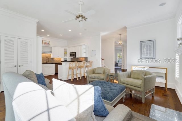 48 Sparwheel Ln, Hilton Head Island, SC 29926