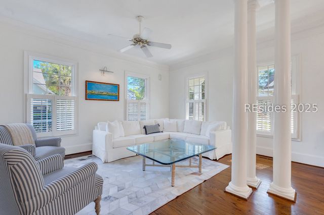 48 Sparwheel Ln, Hilton Head Island, SC 29926