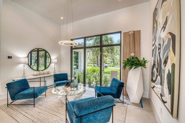 5382 Sea Biscuit Road, Palm Beach Gardens, FL 33418