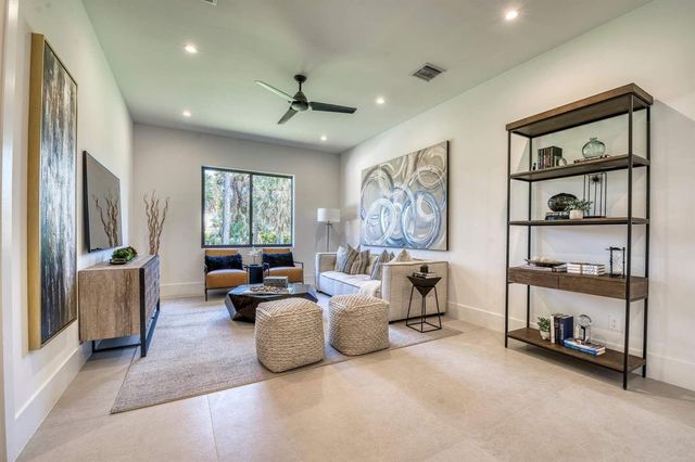 5382 Sea Biscuit Road, Palm Beach Gardens, FL 33418