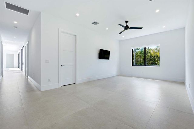 5382 Sea Biscuit Road, Palm Beach Gardens, FL 33418