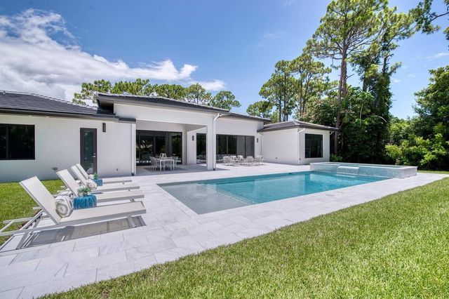5382 Sea Biscuit Road, Palm Beach Gardens, FL 33418