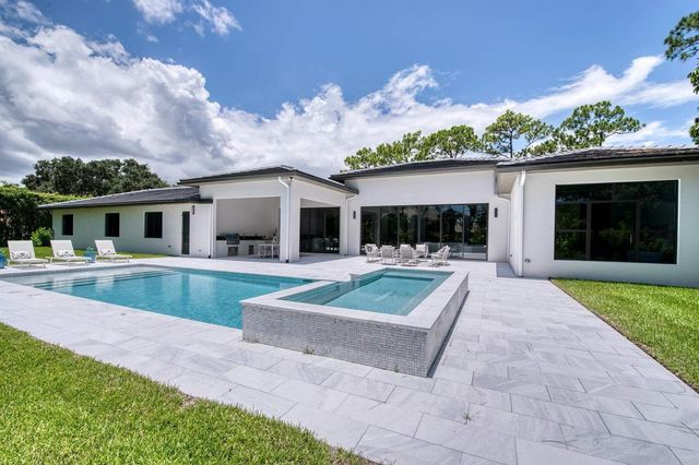 5382 Sea Biscuit Road, Palm Beach Gardens, FL 33418