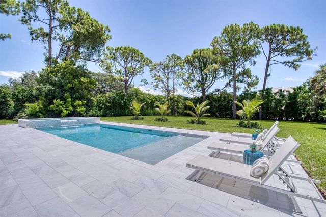 5382 Sea Biscuit Road, Palm Beach Gardens, FL 33418