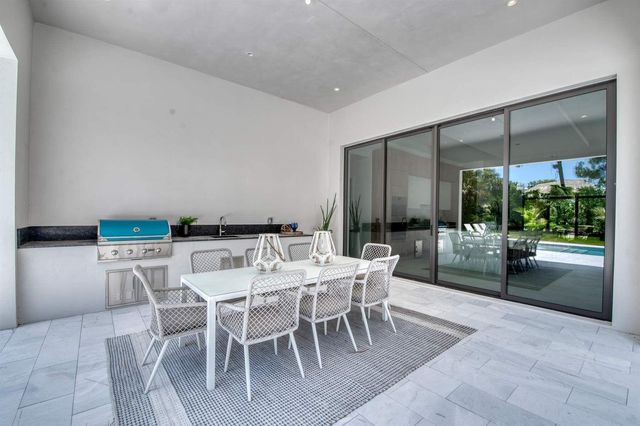 5382 Sea Biscuit Road, Palm Beach Gardens, FL 33418
