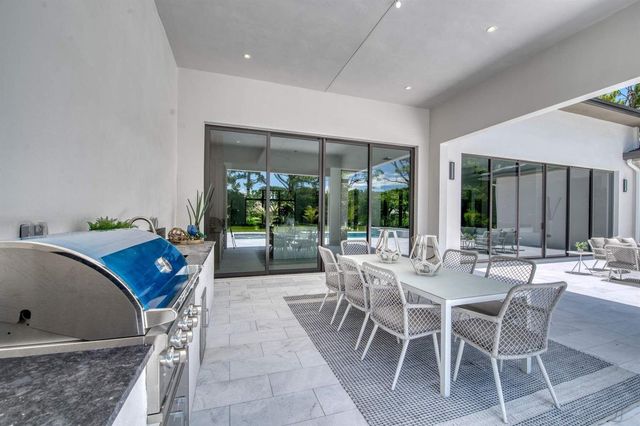 5382 Sea Biscuit Road, Palm Beach Gardens, FL 33418