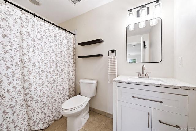 348 Medea Way, Central Islip, NY 11722