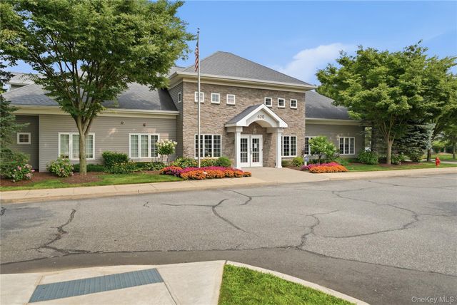 348 Medea Way, Central Islip, NY 11722
