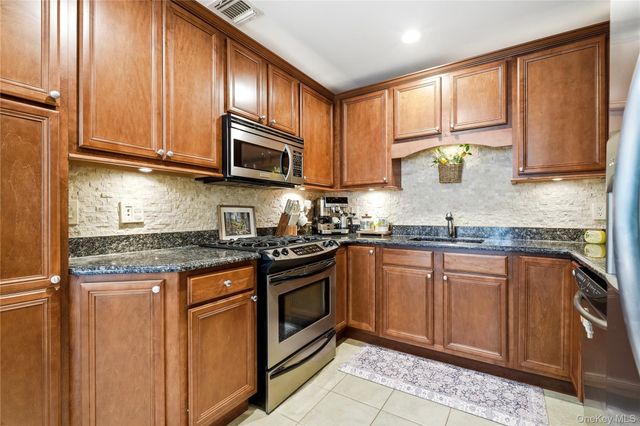 348 Medea Way, Central Islip, NY 11722