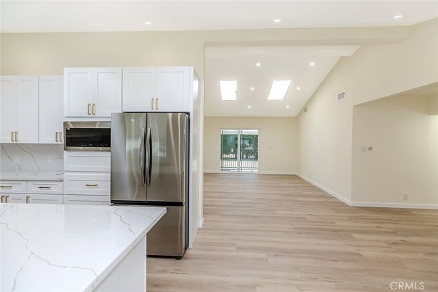 15724 Chase Street, North Hills, CA 91343