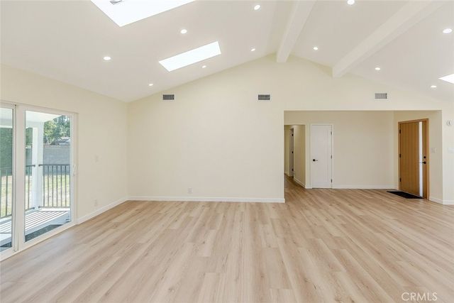 15724 Chase Street, North Hills, CA 91343