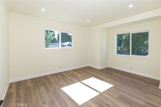 15724 Chase Street, North Hills, CA 91343