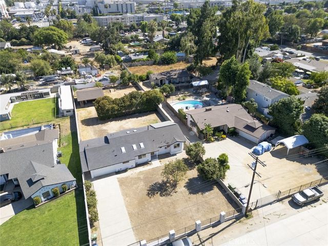 15724 Chase Street, North Hills, CA 91343