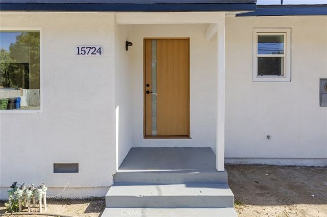 15724 Chase Street, North Hills, CA 91343