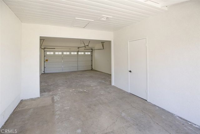 15724 Chase Street, North Hills, CA 91343