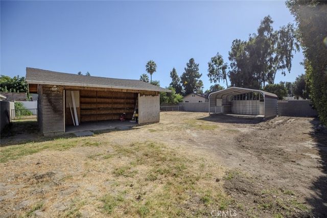 15724 Chase Street, North Hills, CA 91343