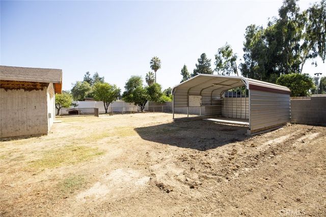 15724 Chase Street, North Hills, CA 91343