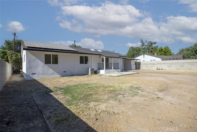 15724 Chase Street, North Hills, CA 91343