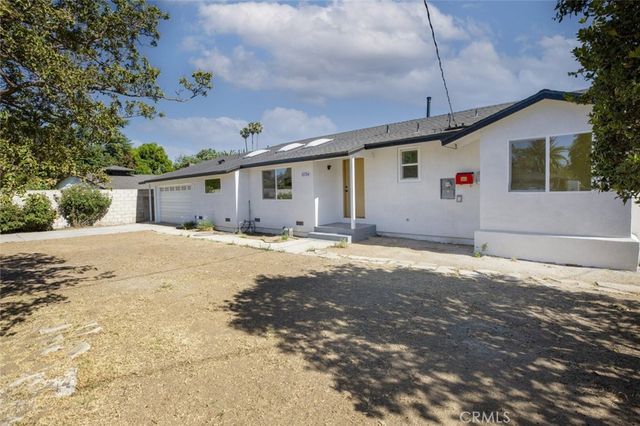 15724 Chase Street, North Hills, CA 91343