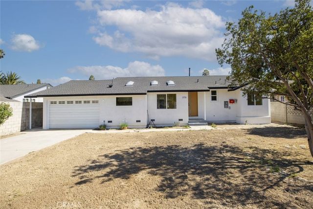 15724 Chase Street, North Hills, CA 91343