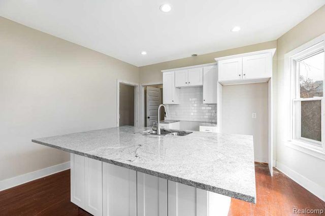 1436 Baldwin Street, Detroit, MI 48214