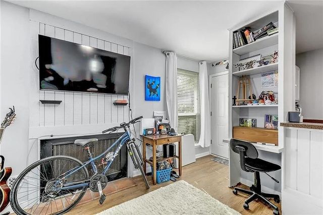 1000 W 26th ST 109, Austin, TX 78705