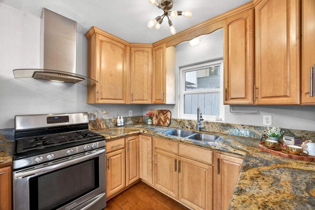 530 11th St, Imperial Beach, CA 91932