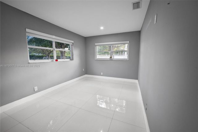 13550 SW 99th Pl, Miami, FL 33176