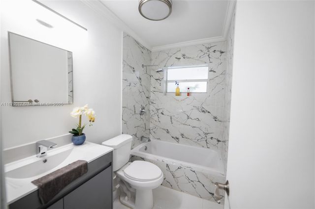 13550 SW 99th Pl, Miami, FL 33176
