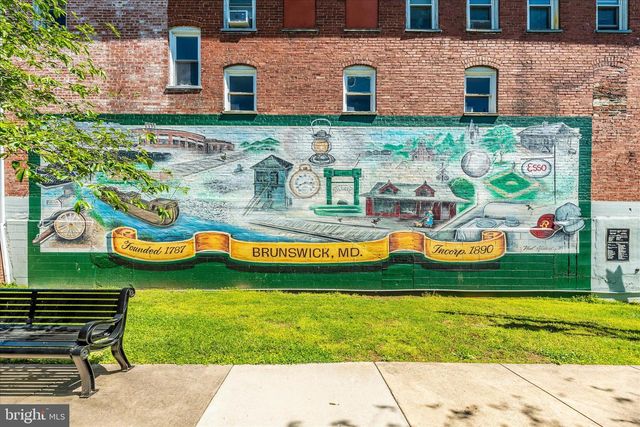 23 E F ST, Brunswick, MD 21716