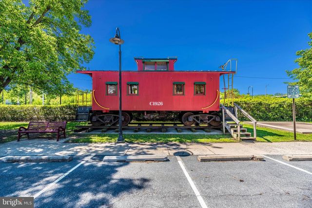 23 E F ST, Brunswick, MD 21716