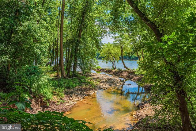 23 E F ST, Brunswick, MD 21716