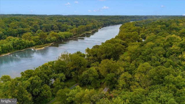 23 E F ST, Brunswick, MD 21716