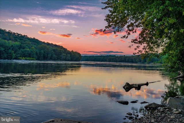 23 E F ST, Brunswick, MD 21716