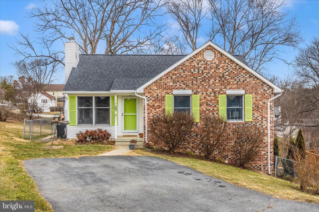 23 E F ST, Brunswick, MD 21716