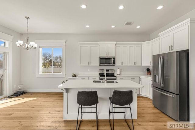 209 Winthorpe St, Idaho Falls, ID 83404