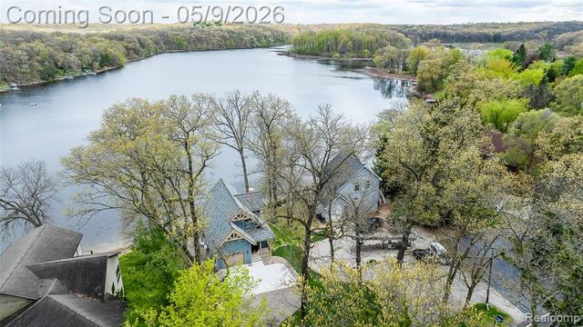 608 Island Lake Road, Chelsea, MI 48118
