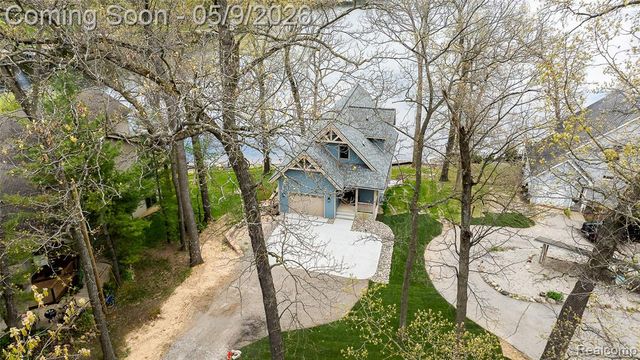 608 Island Lake Road, Chelsea, MI 48118