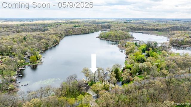 608 Island Lake Road, Chelsea, MI 48118