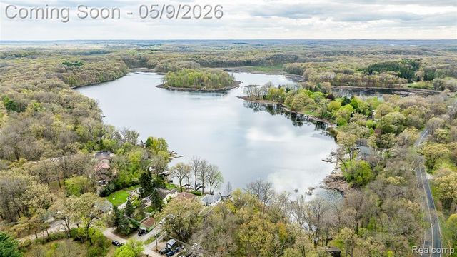 608 Island Lake Road, Chelsea, MI 48118