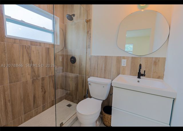 1332 NE 5th Ave 1, Fort Lauderdale, FL 33304