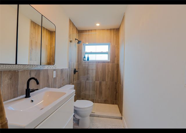 1332 NE 5th Ave 1, Fort Lauderdale, FL 33304