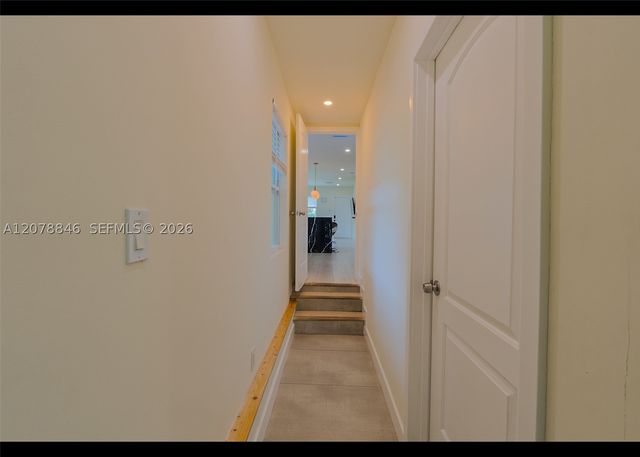 1332 NE 5th Ave 1, Fort Lauderdale, FL 33304