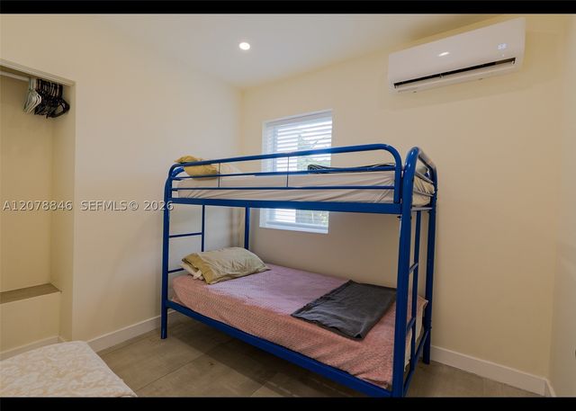 1332 NE 5th Ave 1, Fort Lauderdale, FL 33304